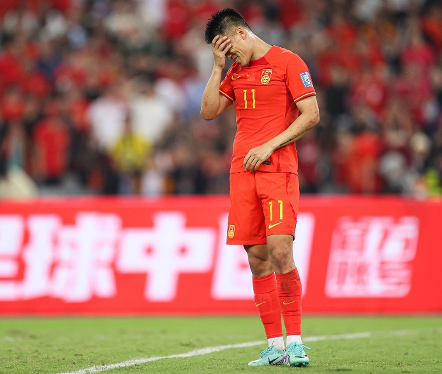 包含敢于挑战！中国足球代表队在世界舞台上崭露头角的词条