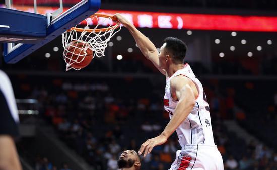 运动员在篮球比赛中逆袭实现突破(运动员在篮球比赛中逆袭实现突破的例子) 运动员在篮球比赛中逆袭实现突破(运动员在篮球比赛中逆袭实现突破的例子)