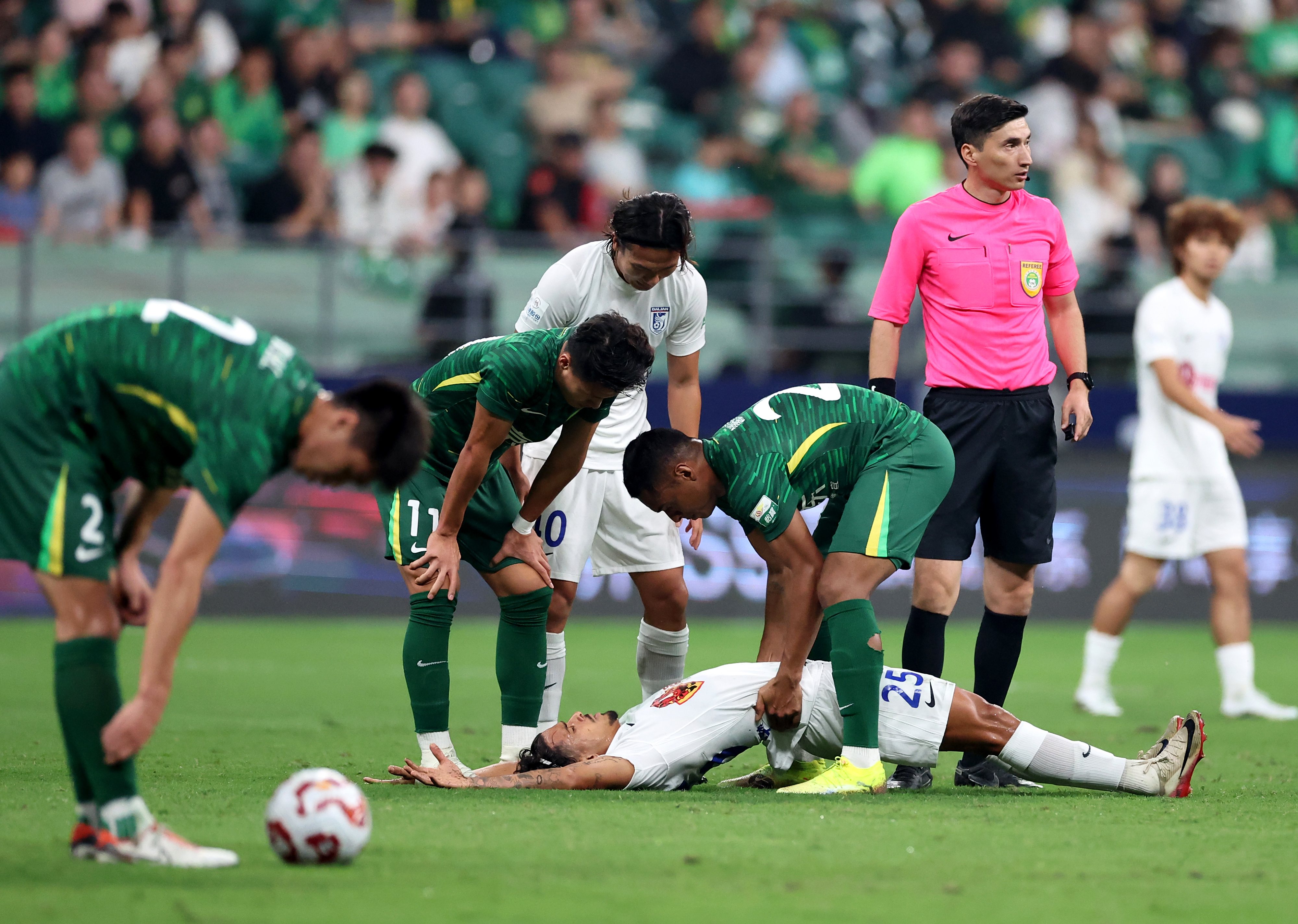 关于中超比赛热点讨论:球员表现受瞩目,引发球迷热议的信息 关于中超比赛热点讨论:球员表现受瞩目,引发球迷热议的信息